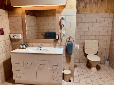 Desert Cave Hotel - Accommodation Port Hedland 9