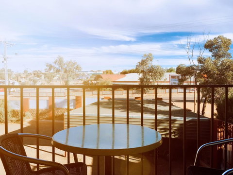 Desert Cave Hotel - Accommodation Port Hedland 0