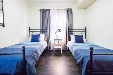 Executive 3 Bedroom Apartment + Internet + Parking - Accommodation Port Hedland 8