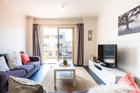 Executive 3 Bedroom Apartment + Internet + Parking - Accommodation Port Hedland 2