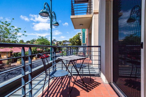 Executive 3 Bedroom Apartment + Internet + Parking - Accommodation Port Hedland 6