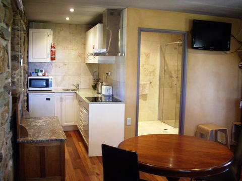 1860 Wine Country Cottages - Accommodation Port Hedland 9