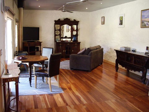 1860 Wine Country Cottages - Accommodation Port Hedland 16