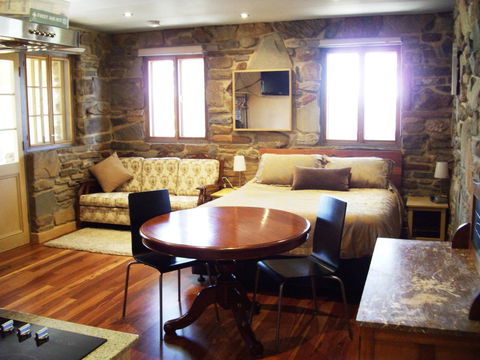 1860 Wine Country Cottages - Accommodation Port Hedland 10
