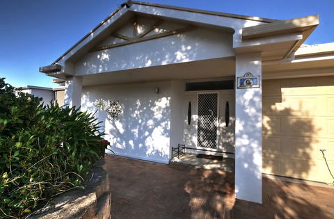 The Whitehouse - Accommodation Port Hedland 3