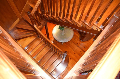 Grand Bluestone Mansion - Accommodation Port Hedland 21