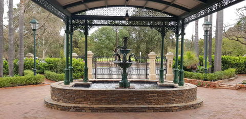 Grand Bluestone Mansion - Accommodation Port Hedland 22