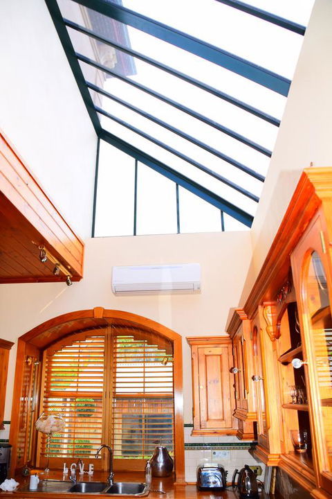 Grand Bluestone Mansion - Accommodation Port Hedland 11