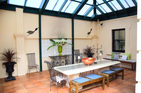 Grand Bluestone Mansion - Accommodation Port Hedland 19