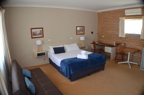 Deer Park Motor Inn Armidale - Accommodation Port Hedland 7