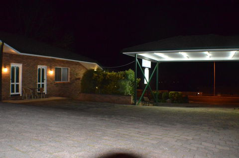 Deer Park Motor Inn Armidale - Accommodation Port Hedland 17