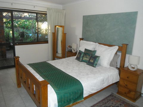 Linger Longer Vineyard - Accommodation Port Hedland 5