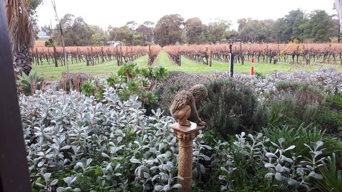 Linger Longer Vineyard - Accommodation Port Hedland 4