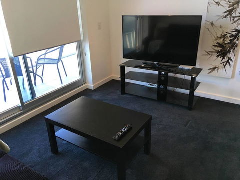 Luxury City Apt With Pool, Gym, Spa, Netflix - Accommodation Port Hedland 21