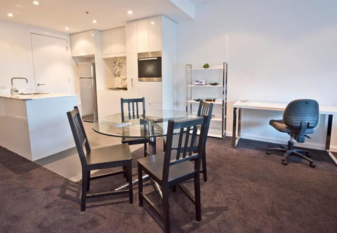 Luxury City Apt With Pool, Gym, Spa, Netflix - Accommodation Port Hedland 0
