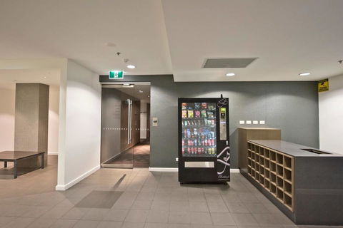 Luxury City Apt With Pool, Gym, Spa, Netflix - Accommodation Port Hedland 5