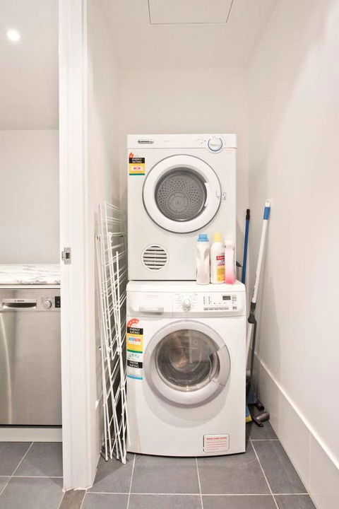 Luxury City Apt With Pool, Gym, Spa, Netflix - Accommodation Port Hedland 8