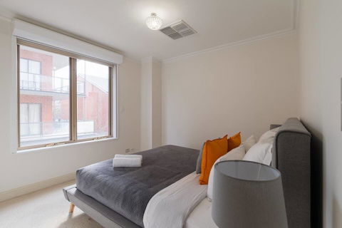 One Bedroom In Adelaideâ€™s East End FREE WIFI*Netflix*Parking - Accommodation Port Hedland 9