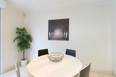 One Bedroom In Adelaideâ€™s East End FREE WIFI*Netflix*Parking - Accommodation Port Hedland 21