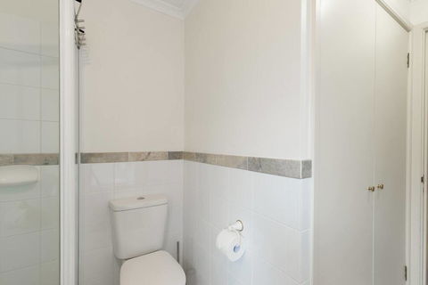 One Bedroom In Adelaideâ€™s East End FREE WIFI*Netflix*Parking - Accommodation Port Hedland 14