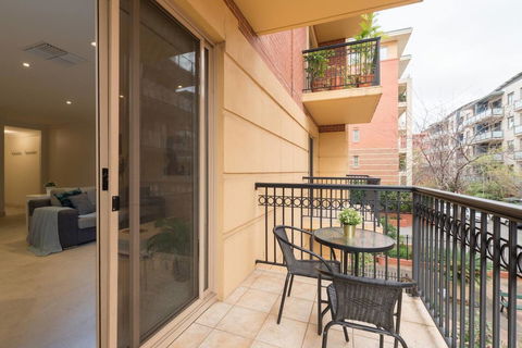 One Bedroom In Adelaideâ€™s East End FREE WIFI*Netflix*Parking - Accommodation Port Hedland 5