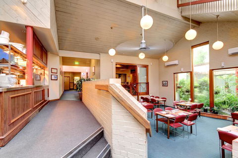 Victoria Hotel Strathalbyn - Accommodation Port Hedland 2