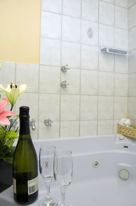 Victoria Hotel Strathalbyn - Accommodation Port Hedland 1
