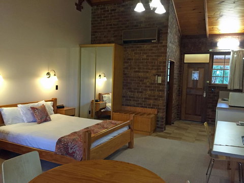 Coonawarra Place Motor Inn - Accommodation Port Hedland 32
