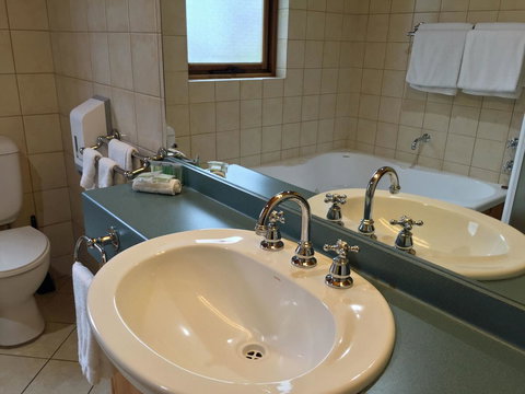 Coonawarra Place Motor Inn - Accommodation Port Hedland 44