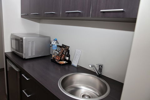 Mawson Lakes Hotel - Accommodation Port Hedland 32