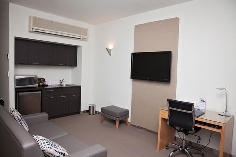 Mawson Lakes Hotel - Accommodation Port Hedland 37