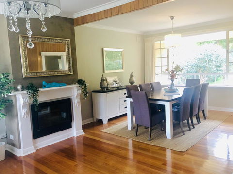 Stunning House With Beautiful Entertainment Area!! - Accommodation Port Hedland 4