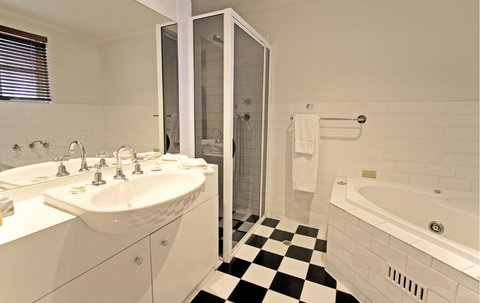 St Francis Winery - Accommodation Port Hedland 12