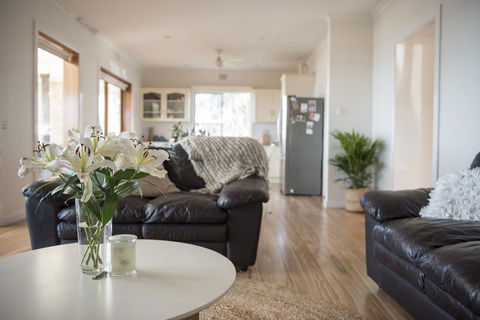 Port Lincoln Seaside Home - Accommodation Port Hedland 4