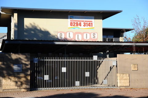 Glenelg Holiday Apartments-Ellis - Accommodation Port Hedland 1