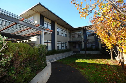 Glenelg Holiday Apartments-Ellis - Accommodation Port Hedland 0