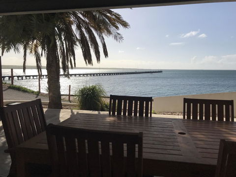 Beachside & Jetty View Apartment 6 - Captain\'s Apt - Accommodation Port Hedland 0
