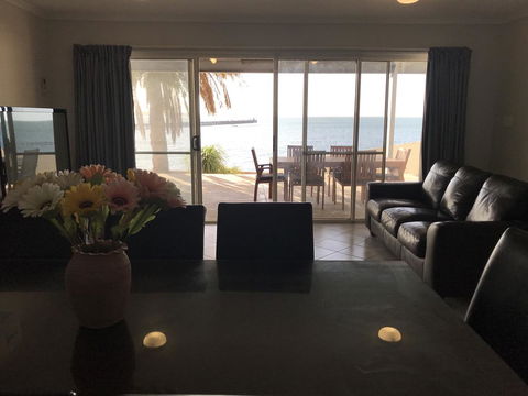Beachside & Jetty View Apartment 6 - Captain\'s Apt - Accommodation Port Hedland 31