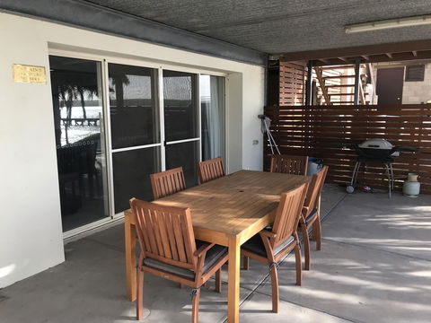 Beachside & Jetty View Apartment 6 - Captain\'s Apt - Accommodation Port Hedland 38