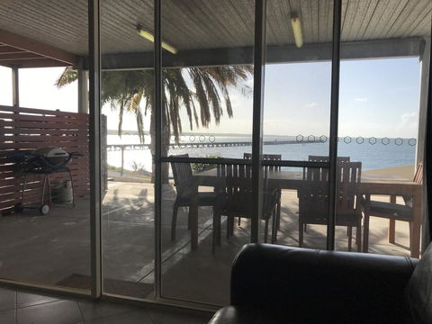 Beachside & Jetty View Apartment 6 - Captain\'s Apt - Accommodation Port Hedland 36
