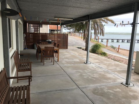 Beachside & Jetty View Apartment 6 - Captain\'s Apt - Accommodation Port Hedland 37