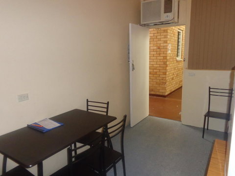 Adelaide Backpackers And Travellers Inn - Accommodation Port Hedland 6