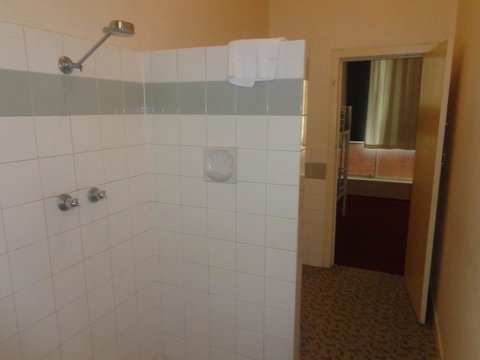 Adelaide Backpackers And Travellers Inn - Accommodation Port Hedland 5