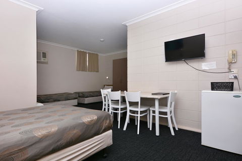 Motel Poinsettia - Accommodation Port Hedland 24