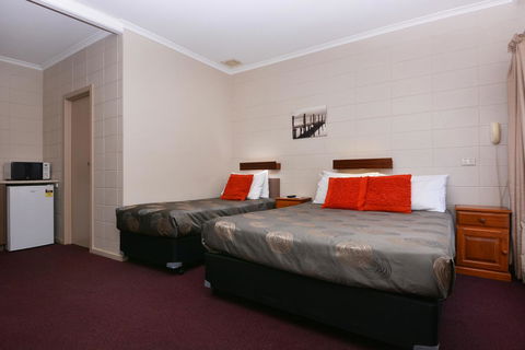 Motel Poinsettia - Accommodation Port Hedland 4