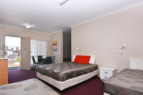 Motel Poinsettia - Accommodation Port Hedland 21