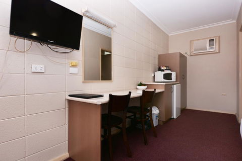 Motel Poinsettia - Accommodation Port Hedland 28