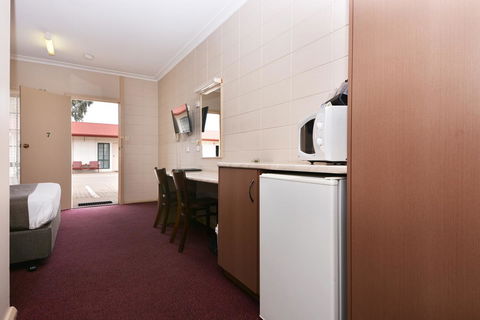 Motel Poinsettia - Accommodation Port Hedland 27