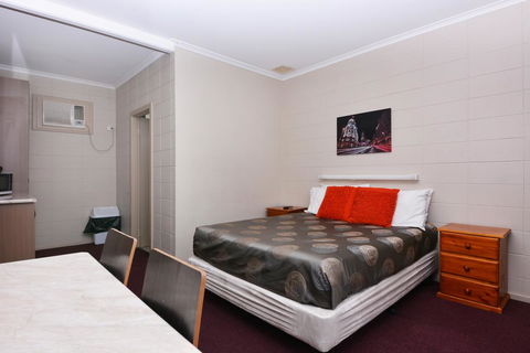 Motel Poinsettia - Accommodation Port Hedland 14