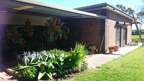 Hilltop Escape - Accommodation Port Hedland 10